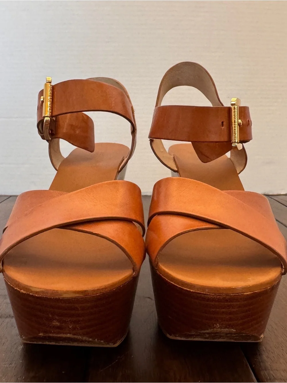 Michael Kors Peggy Platform Luggage Leather Tab Wedge Sandal Size 6.5M Boho Chic